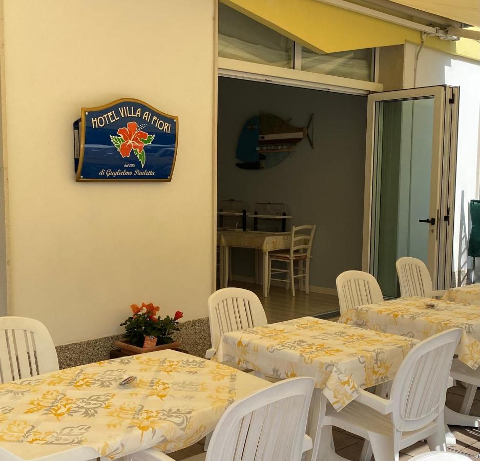 Hotel Ai Fiori Градо Екстериор снимка